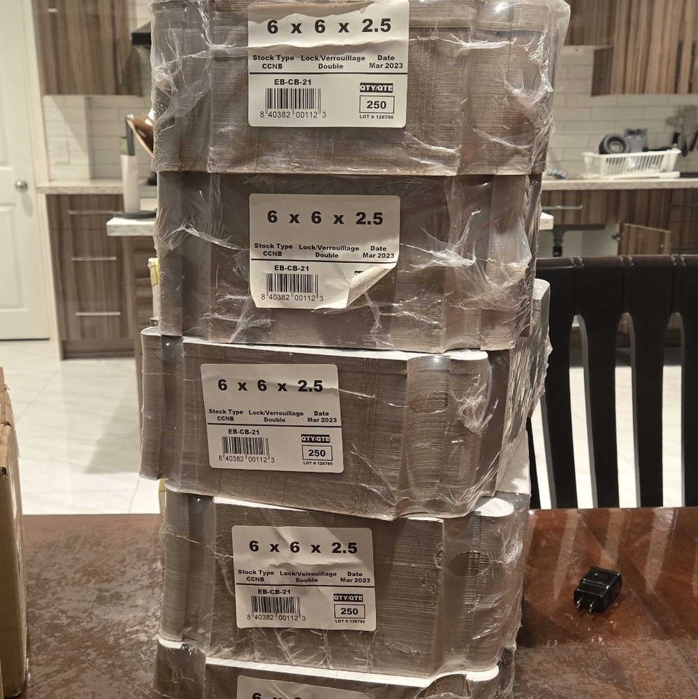 Cake Box 6" X 6" X 2.5" Total 1250pcs